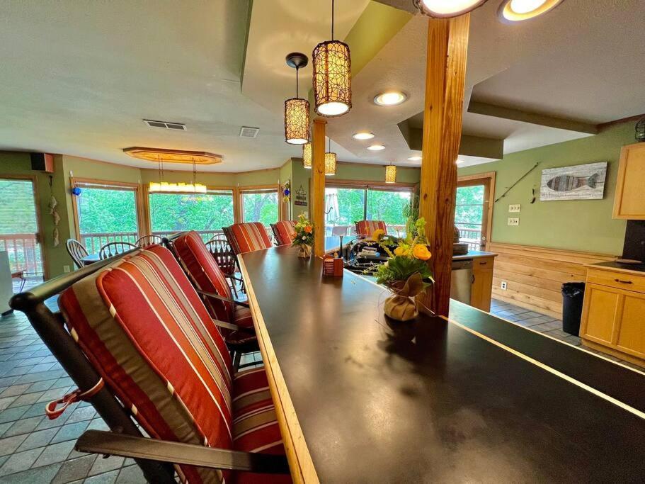 סגווין The River Haven - Sleeps 32 - On Guadalupe River מראה חיצוני תמונה