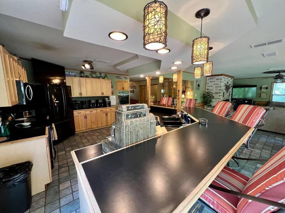 סגווין The River Haven - Sleeps 32 - On Guadalupe River מראה חיצוני תמונה