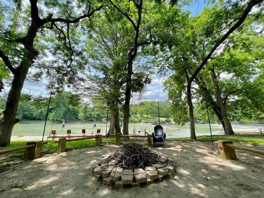 סגווין The River Haven - Sleeps 32 - On Guadalupe River מראה חיצוני תמונה