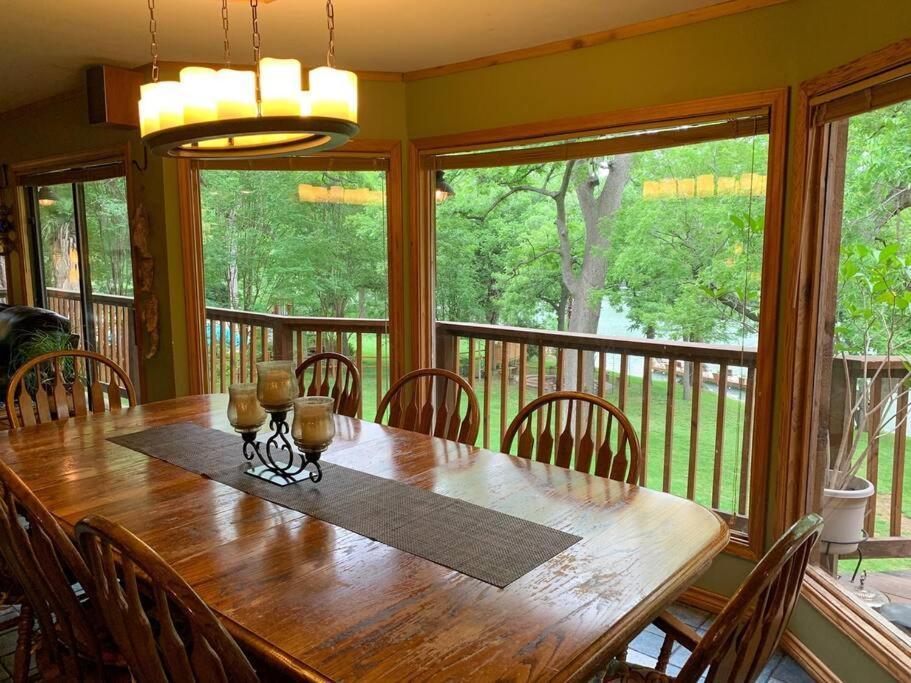 סגווין The River Haven - Sleeps 32 - On Guadalupe River מראה חיצוני תמונה