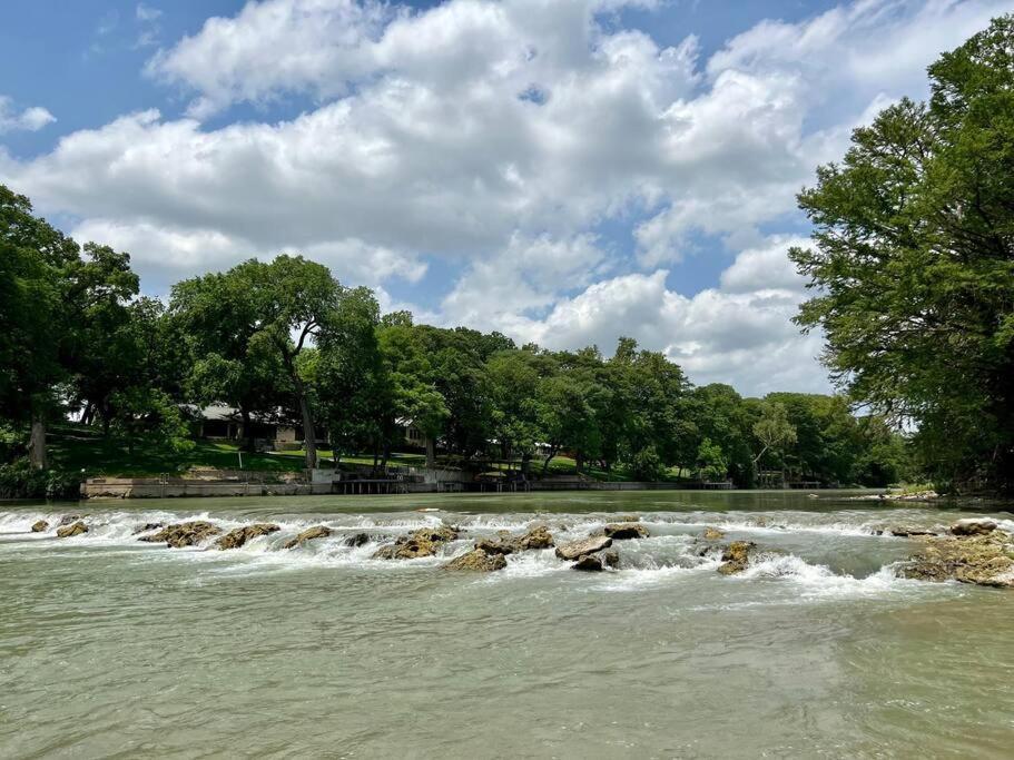 סגווין The River Haven - Sleeps 32 - On Guadalupe River מראה חיצוני תמונה