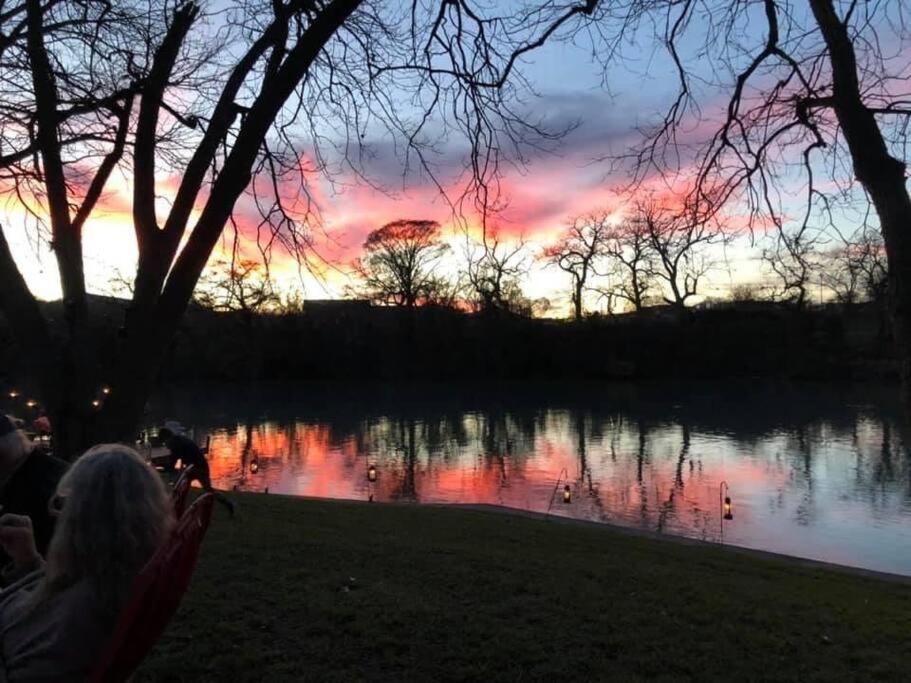 סגווין The River Haven - Sleeps 32 - On Guadalupe River מראה חיצוני תמונה
