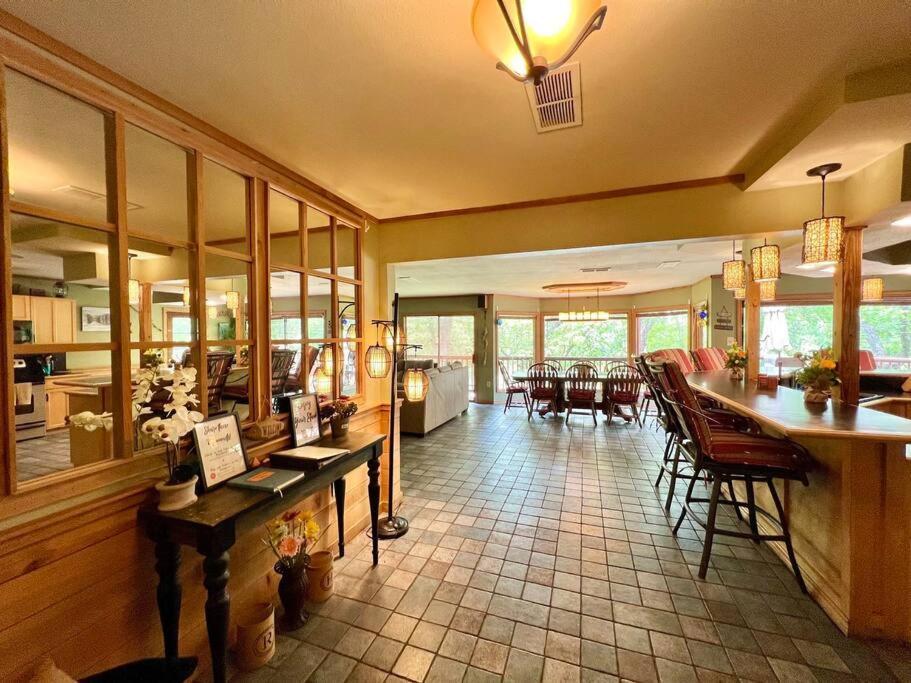 סגווין The River Haven - Sleeps 32 - On Guadalupe River מראה חיצוני תמונה
